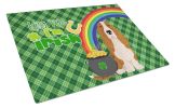 Red and White Tricolor Basset Hound St. Patrick's Day Glass Cutting Board Decorative Tempered Glass Kitchen Cutting and Serving Board Large Size Chopp